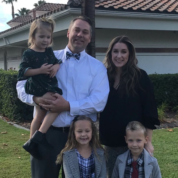 Meet your Posher, Courtney - Picture 1 of 1